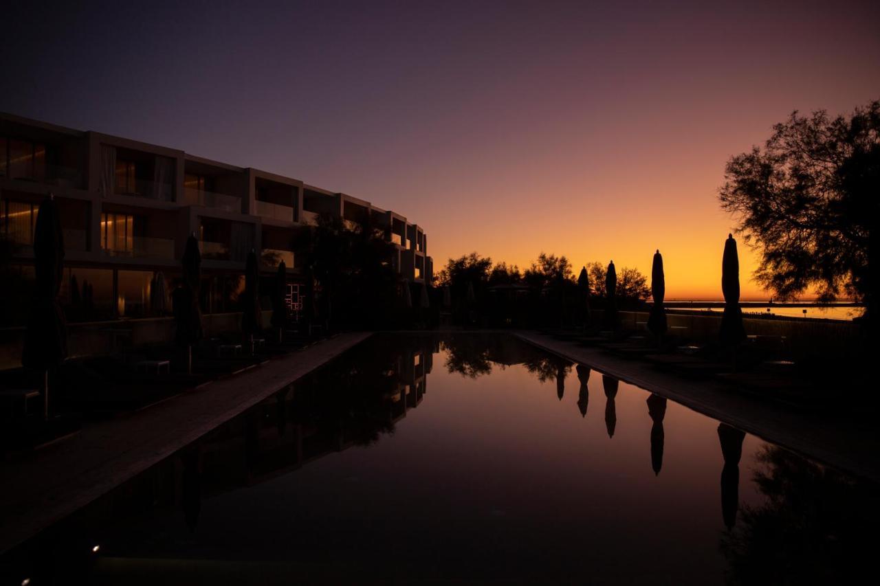 Hôtel Plage Palace&Spa Palavas-les-Flots Exterior foto Sunset at the Village