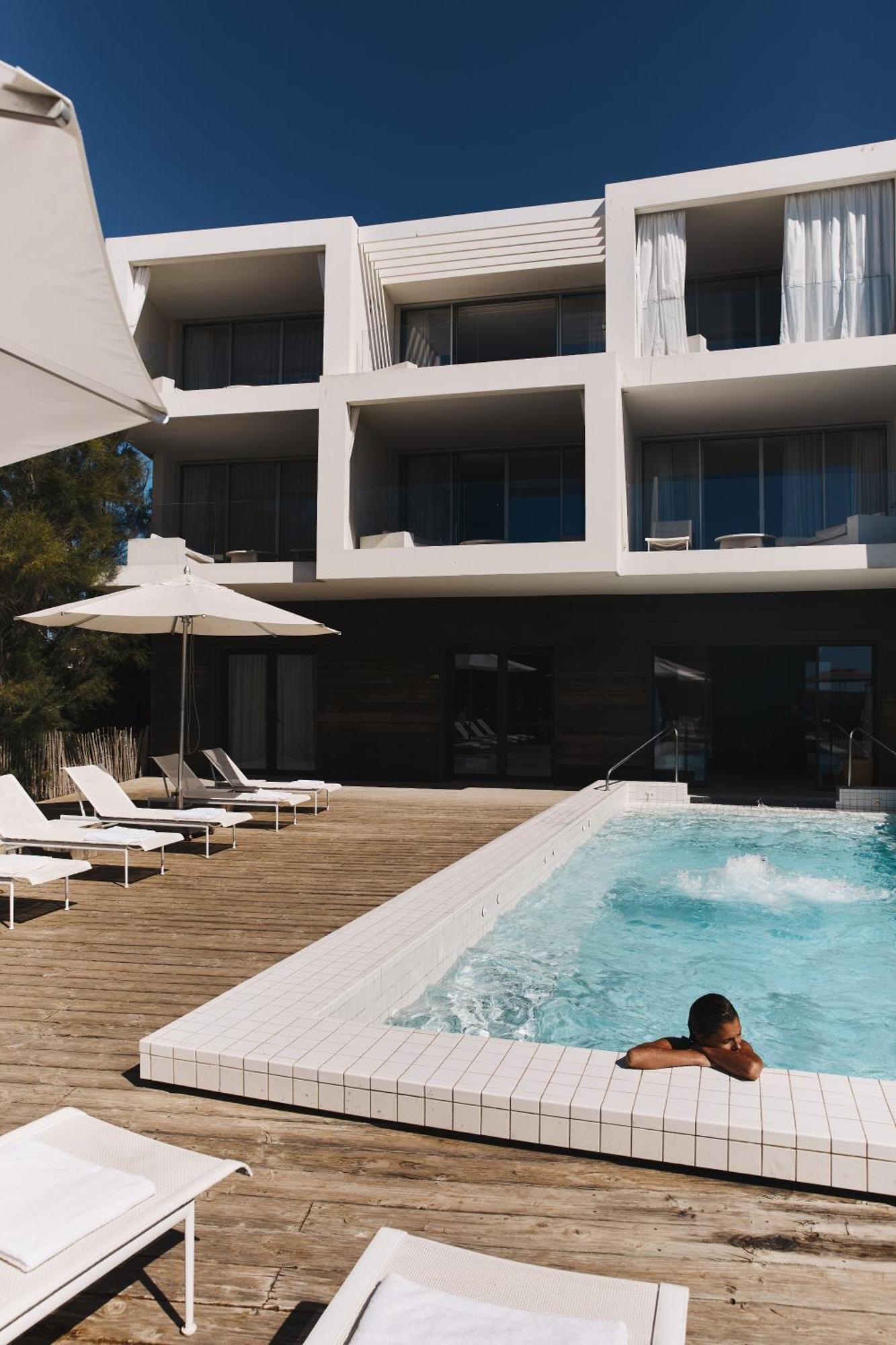 Hôtel Plage Palace&Spa Palavas-les-Flots Exterior foto The hotel's pool