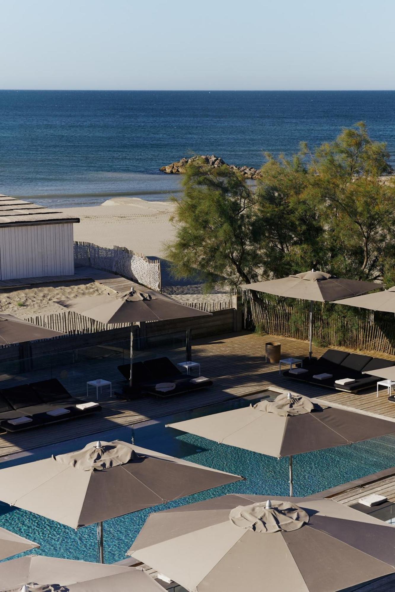 Hôtel Plage Palace&Spa Palavas-les-Flots Exterior foto The beach at the hotel